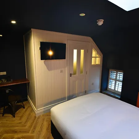 The Continental Boutique *