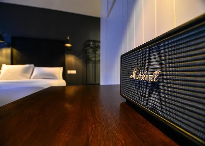 Мини-отель The Continental Boutique *